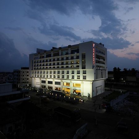 Rājahmundry Hotel Shelton מראה חיצוני תמונה