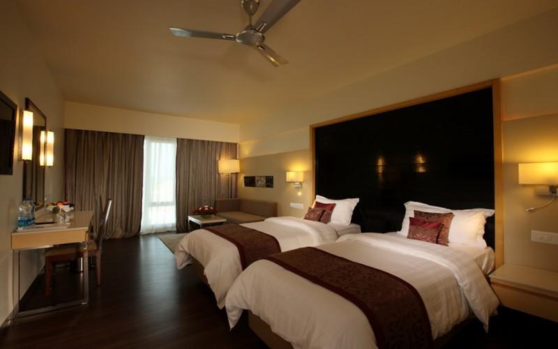 Rājahmundry Hotel Shelton מראה חיצוני תמונה