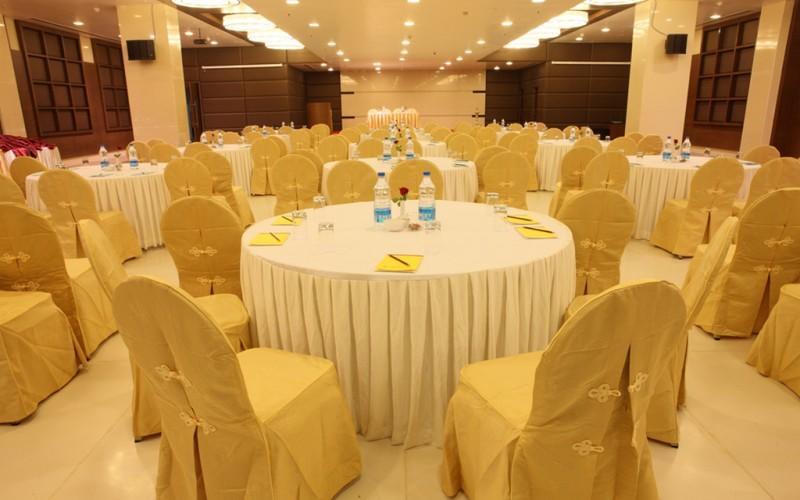 Rājahmundry Hotel Shelton מראה חיצוני תמונה